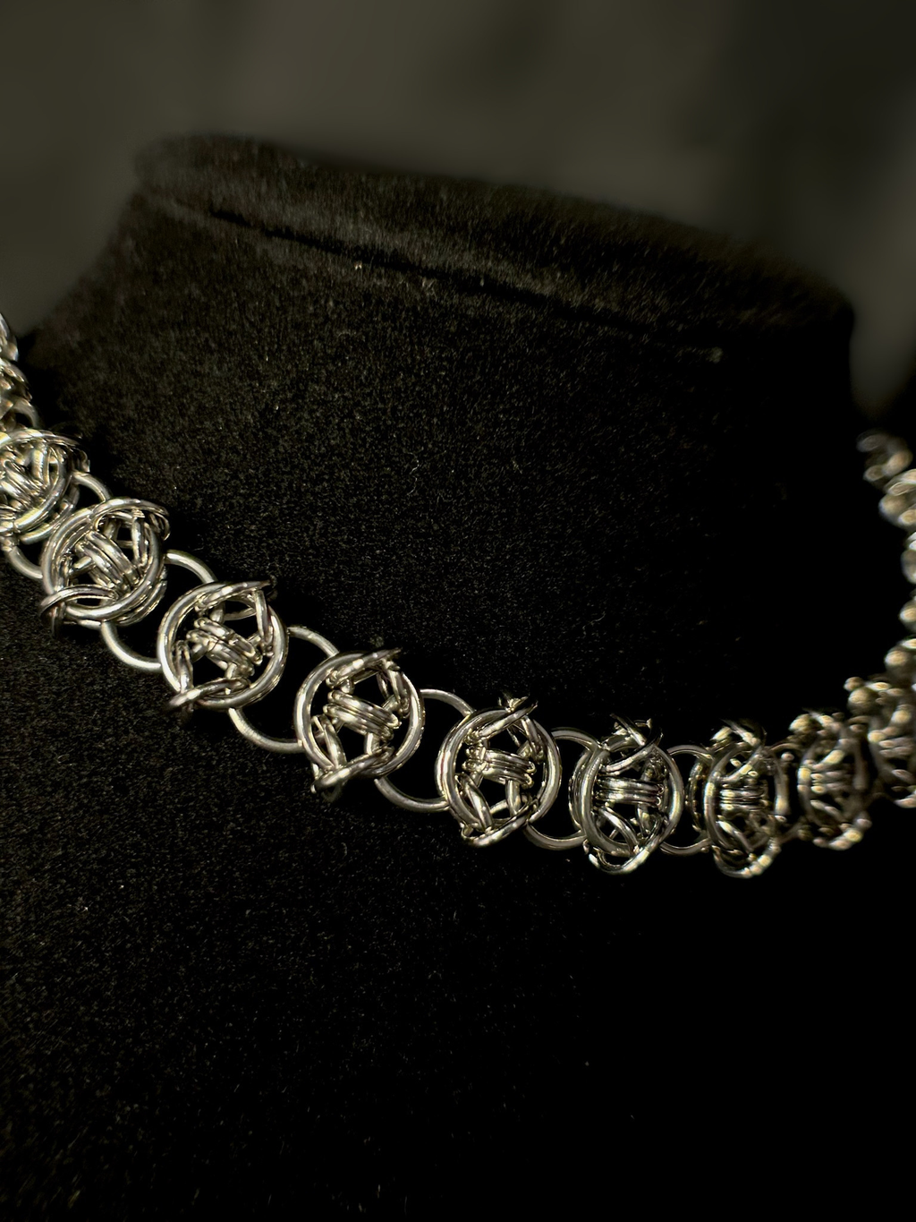 Hollow Myth Choker
