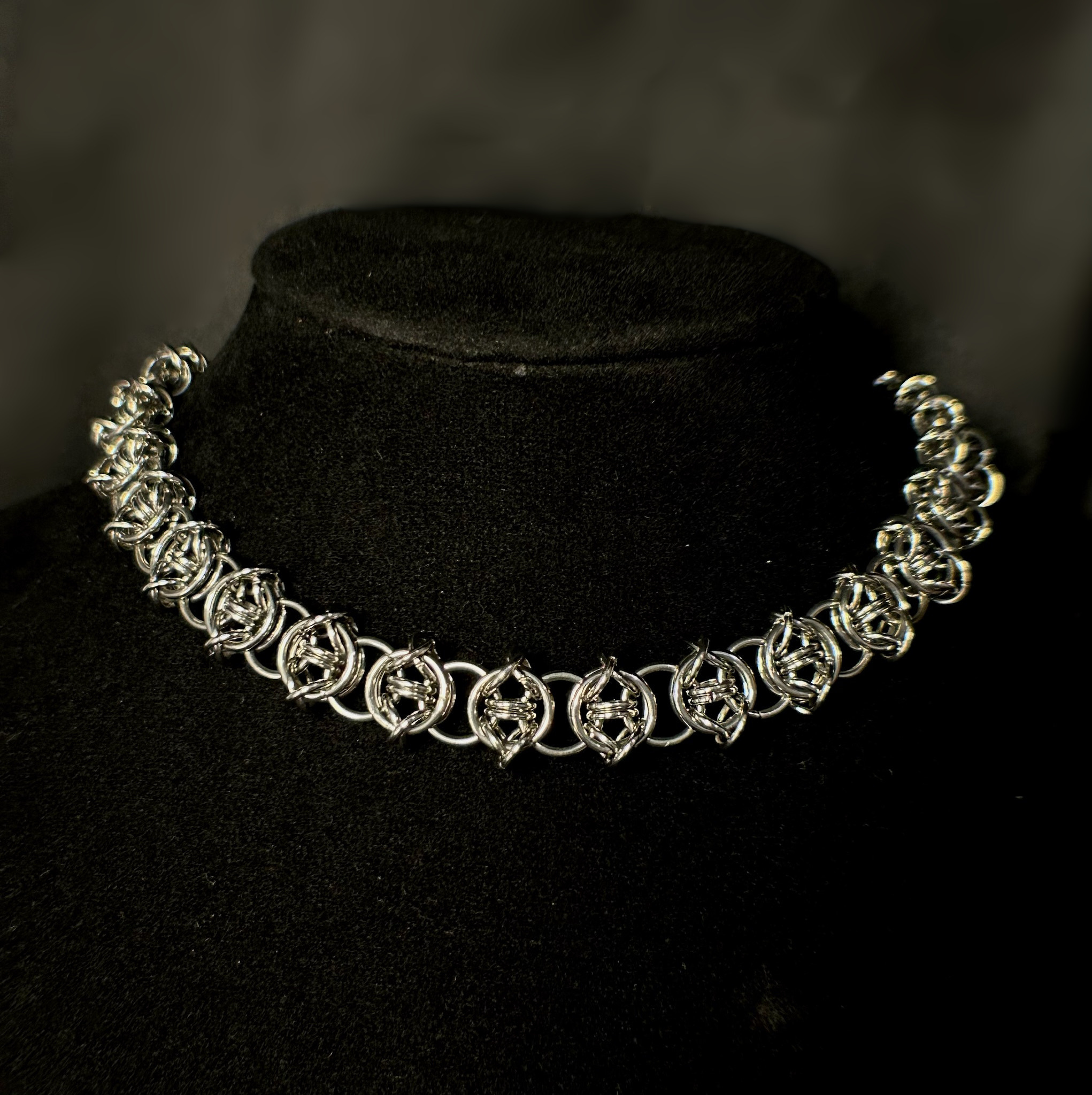 Hollow Myth Choker
